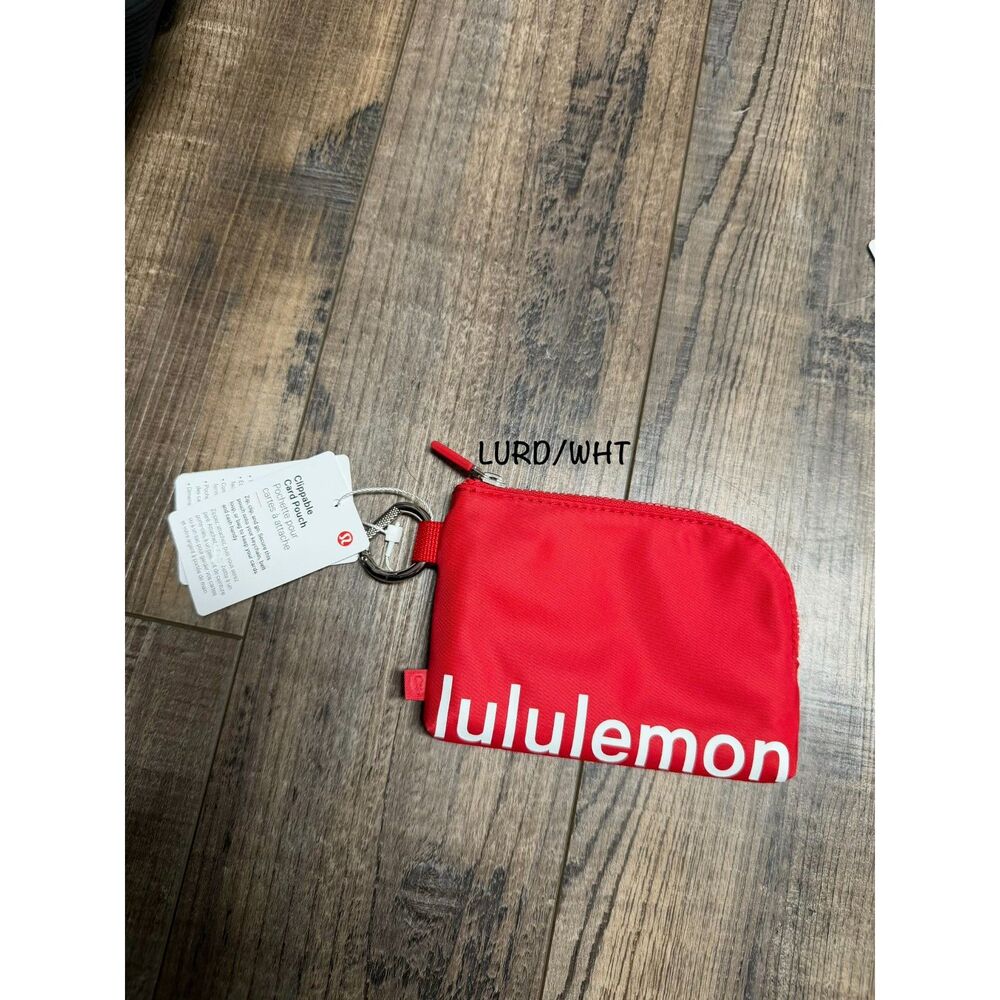 NWT Lululemon Clippable Card Pouch